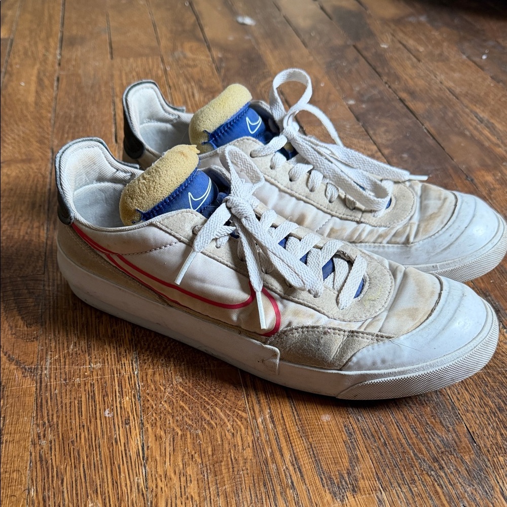 Nike Men's Cream and Blue Sneakers